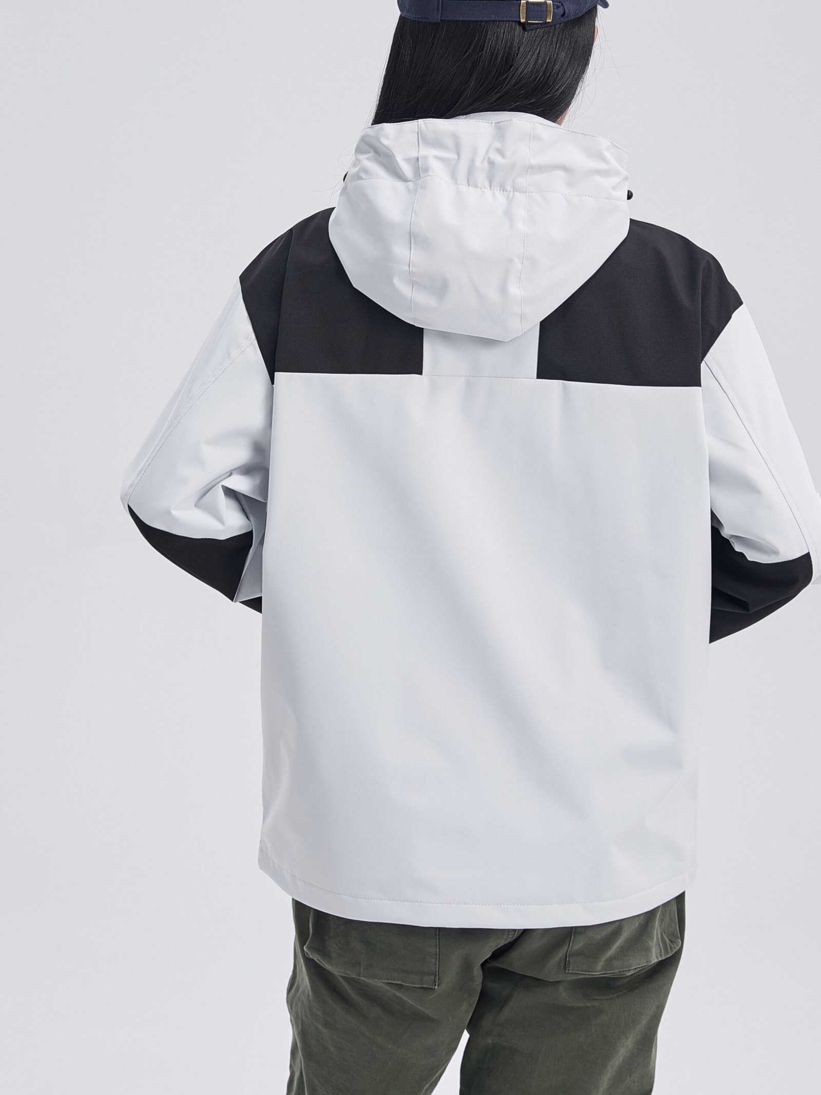 Women's Outdoor Jacket Water-Resistant Year-Round - Image 9