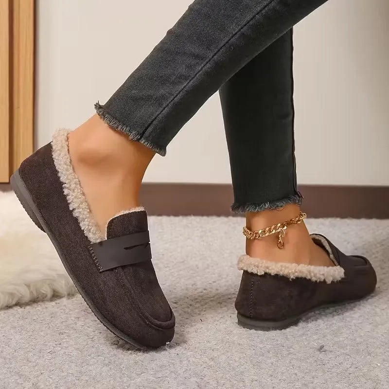 Cozy Women's Loafers with Faux Fur Lining for Winter - Image 9